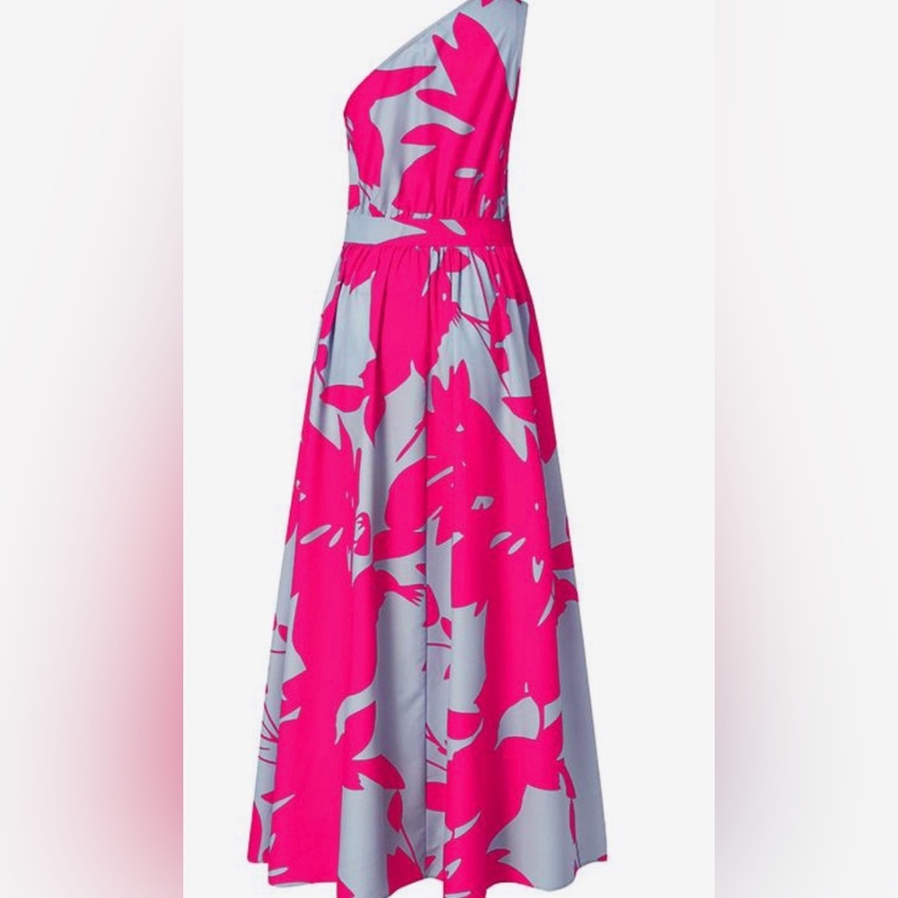 One shoulder Maxi NEW- 2 available Med & Large. Perfect for a summer occasion